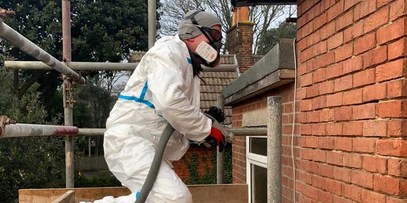 Brick cleaning in PPE