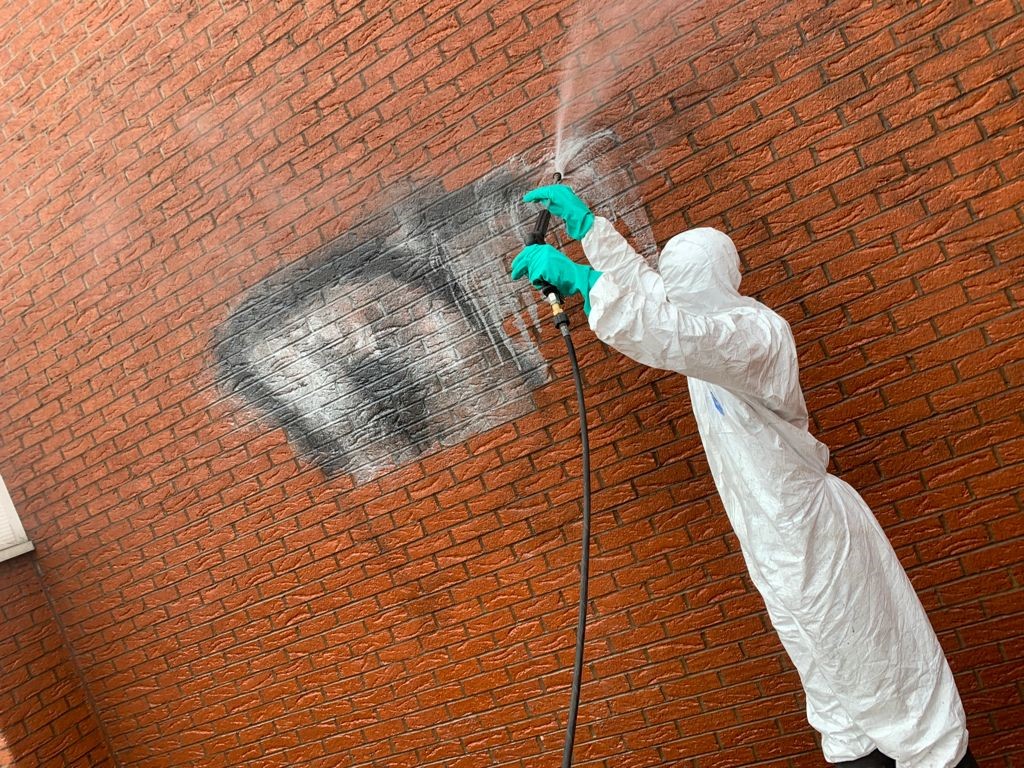 Graffiti Removal 1