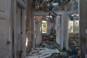 A fire damaged house to help illustrate Vinci Response's article on how the company works with loss adjusters on fire damage claims.